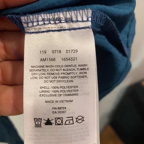 Columbia Breathable Polyester Button Up Shirt - Picture 3 of 3